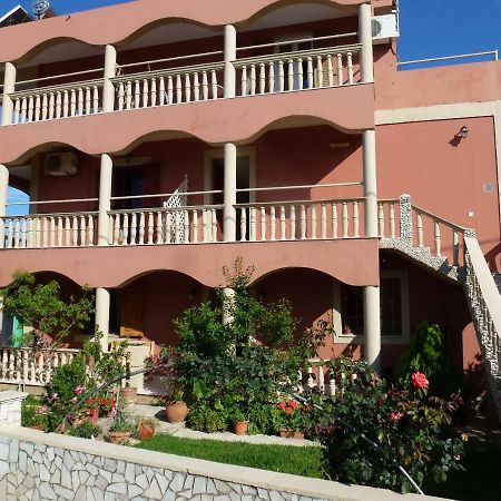 Marinos Studios At Lourdata Village Exterior photo