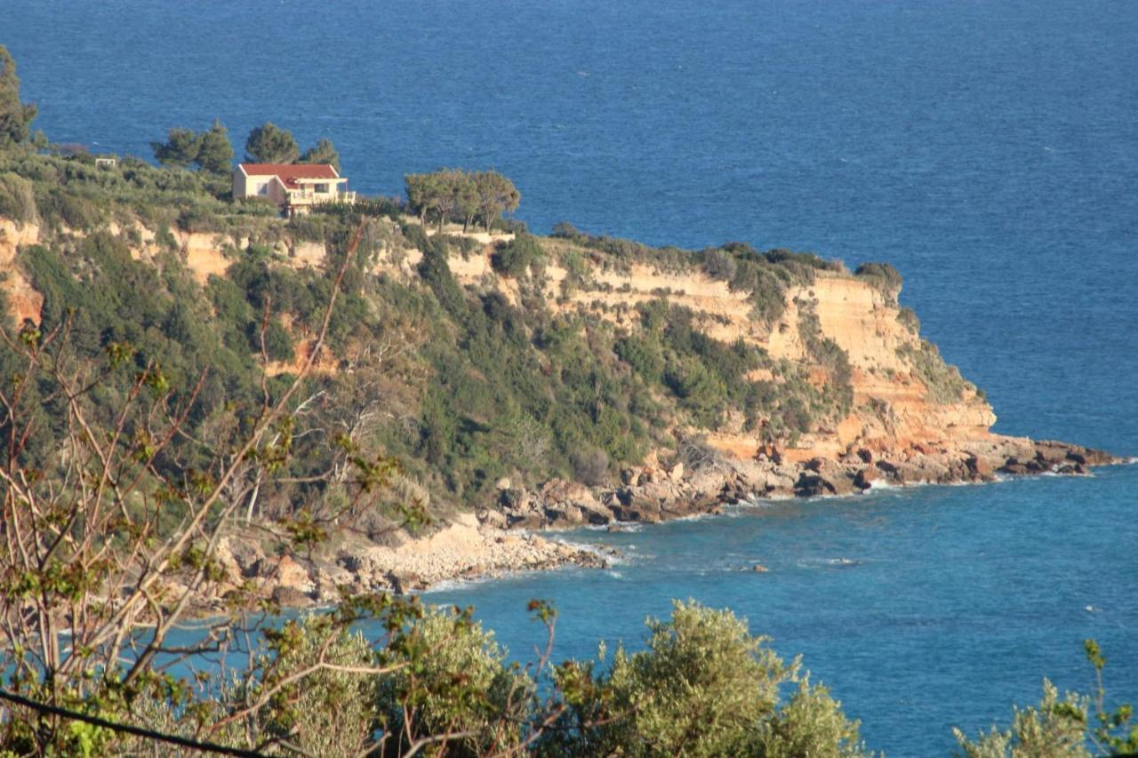 Marinos Studios At Lourdata Village Exterior photo