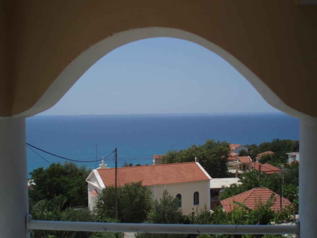 Marinos Studios At Lourdata Village Exterior photo